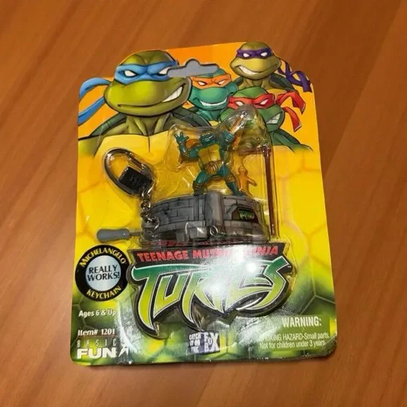 VINTAGE 2003 Basic Fun Teenage Mutant Ninja Turtles Michelangelo Keychain A44 - Picture 4 of 4
